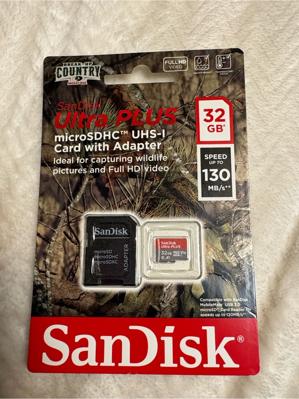 SanDisk Ultra PLUS 32GB microSDHC UHS-I Card with Adapter - Black/Red